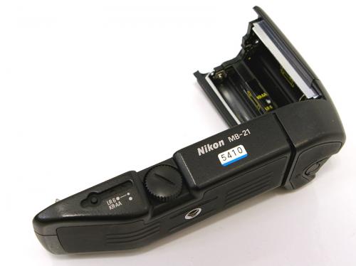 NIKON držač baterije MB-21
