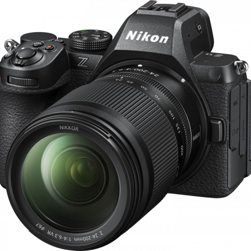 NIKON fotoaparat Z5II + 24-200mm Kit